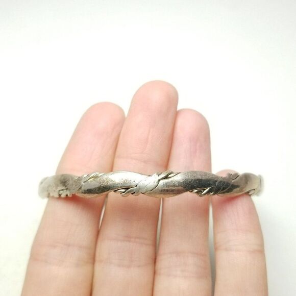 Vintage Silver Tone Wavy Design Bangle Bracelet, Signed Mexico, Stacking Estate - Picture 2 of 6